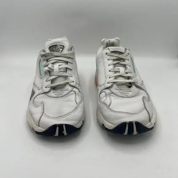 Adidas sneakers size 8 - Picture 2 of 6